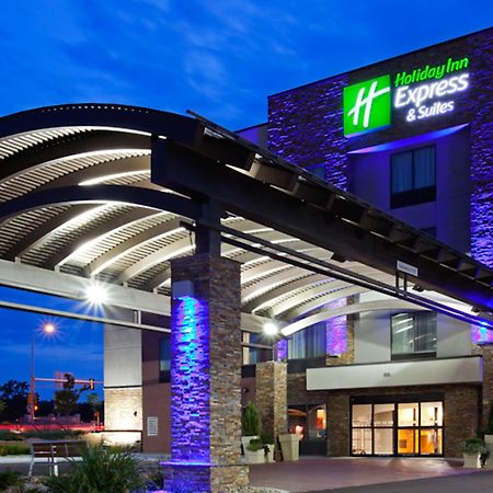 Holiday Inn Express And Suites Rochester West-Medical Center, An Ihg Hotel Ngoại thất bức ảnh